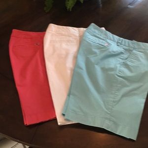 Vineyard vine everyday shorts